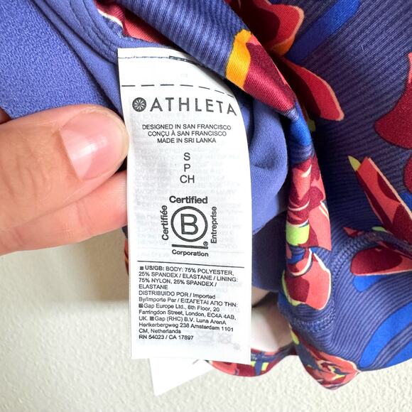 Athleta Blue Floral Printed Conscious Crop Racerback Top A-C Cups Women's S NWT - Picture 4 of 7